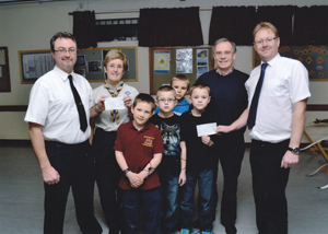 Athelstan Lodge donates to Atherstone Scouts